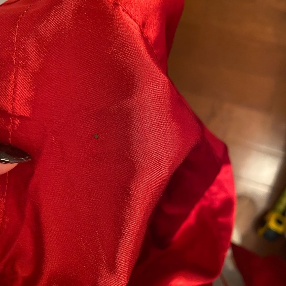 Victoria’s Secret red robe one size silky feel - Picture 3 of 5